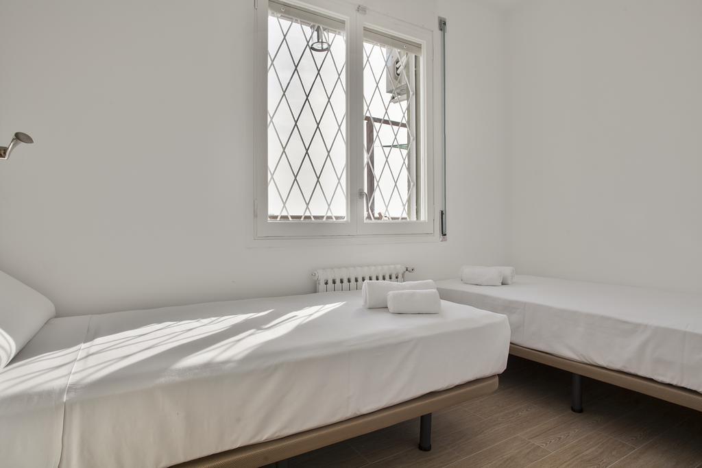 Stay U-Nique Apartments Marina III Barcelona Room photo